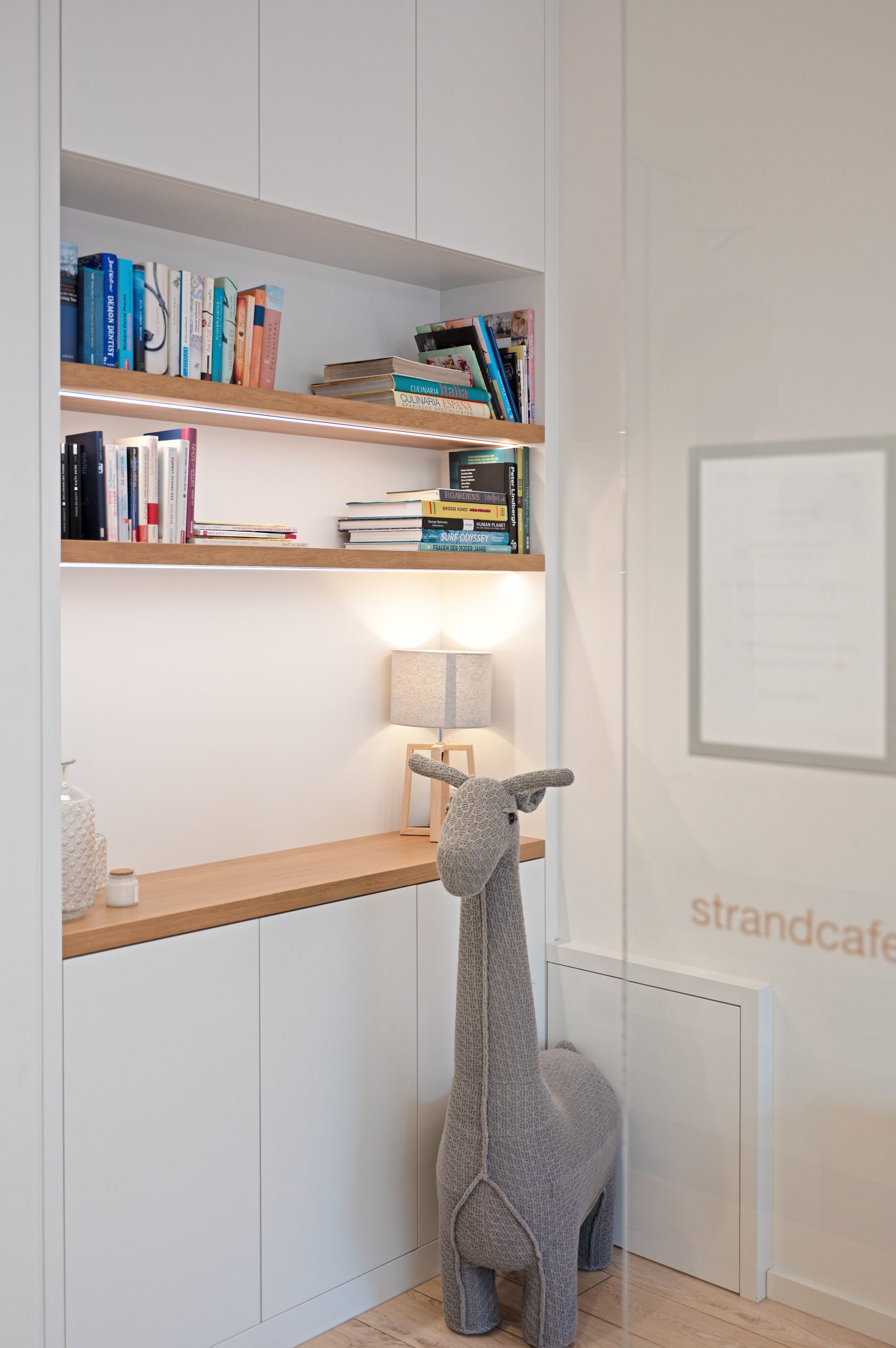 Dekoration im Wartezimmer der Kieferorthopädie Dr. Susanne Güntzer